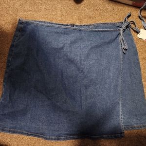 Abound Skirt faux tie front